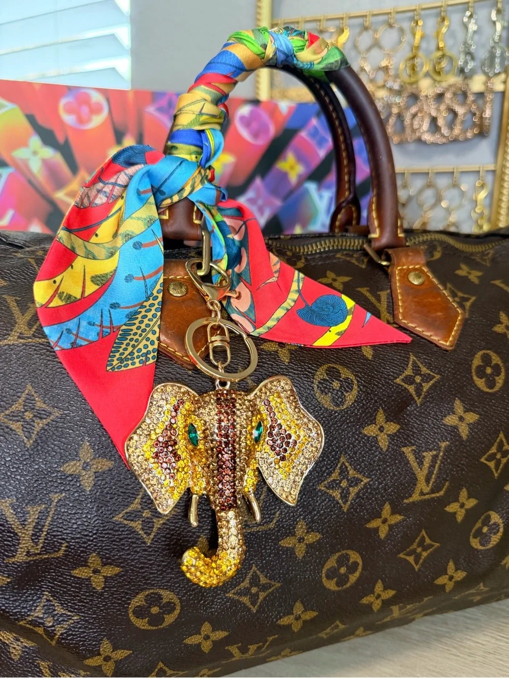 Large Elephant Charm and Twilly